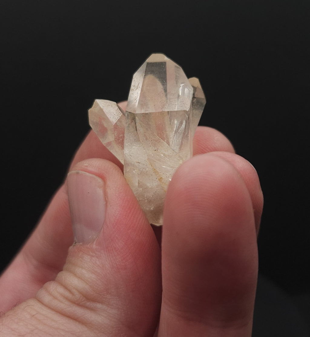 Small quartz crystal cluster