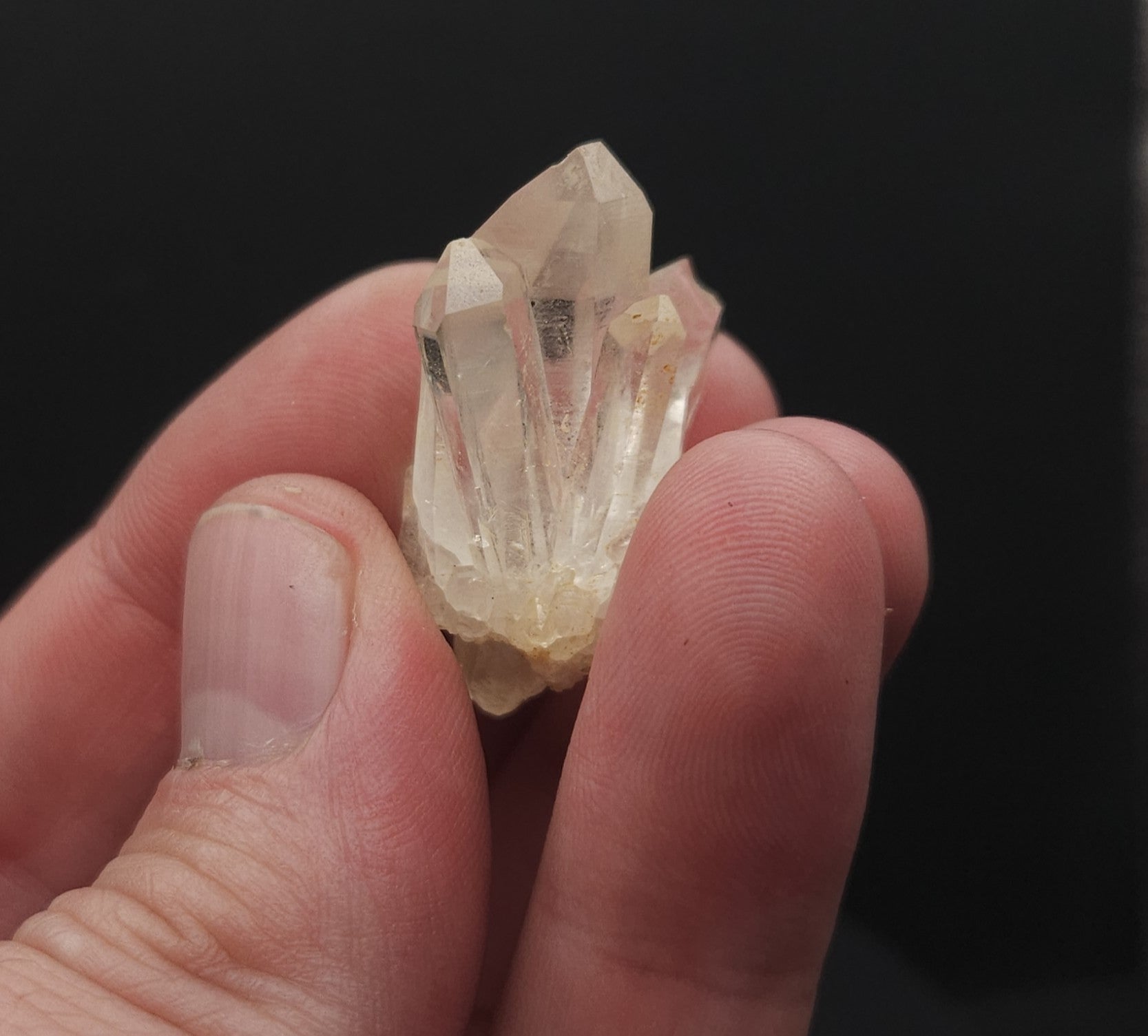 Small quartz crystal cluster