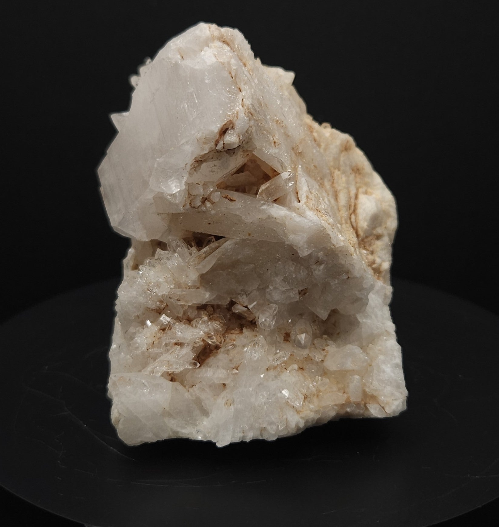 "Snow Storm" - Unique Crystal cluster with tons of little points, on quartz matrix