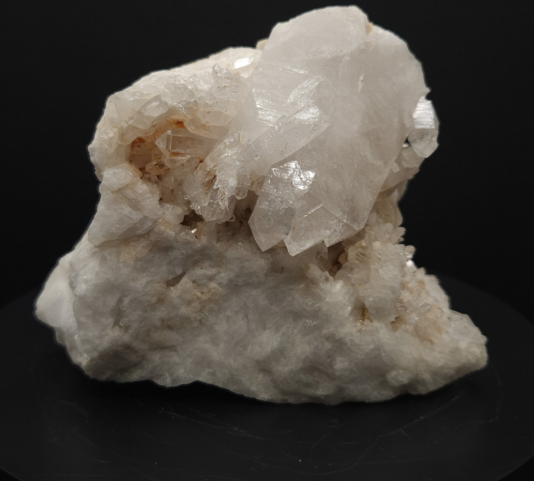 "Snow Storm" - Unique Crystal cluster with tons of little points, on quartz matrix