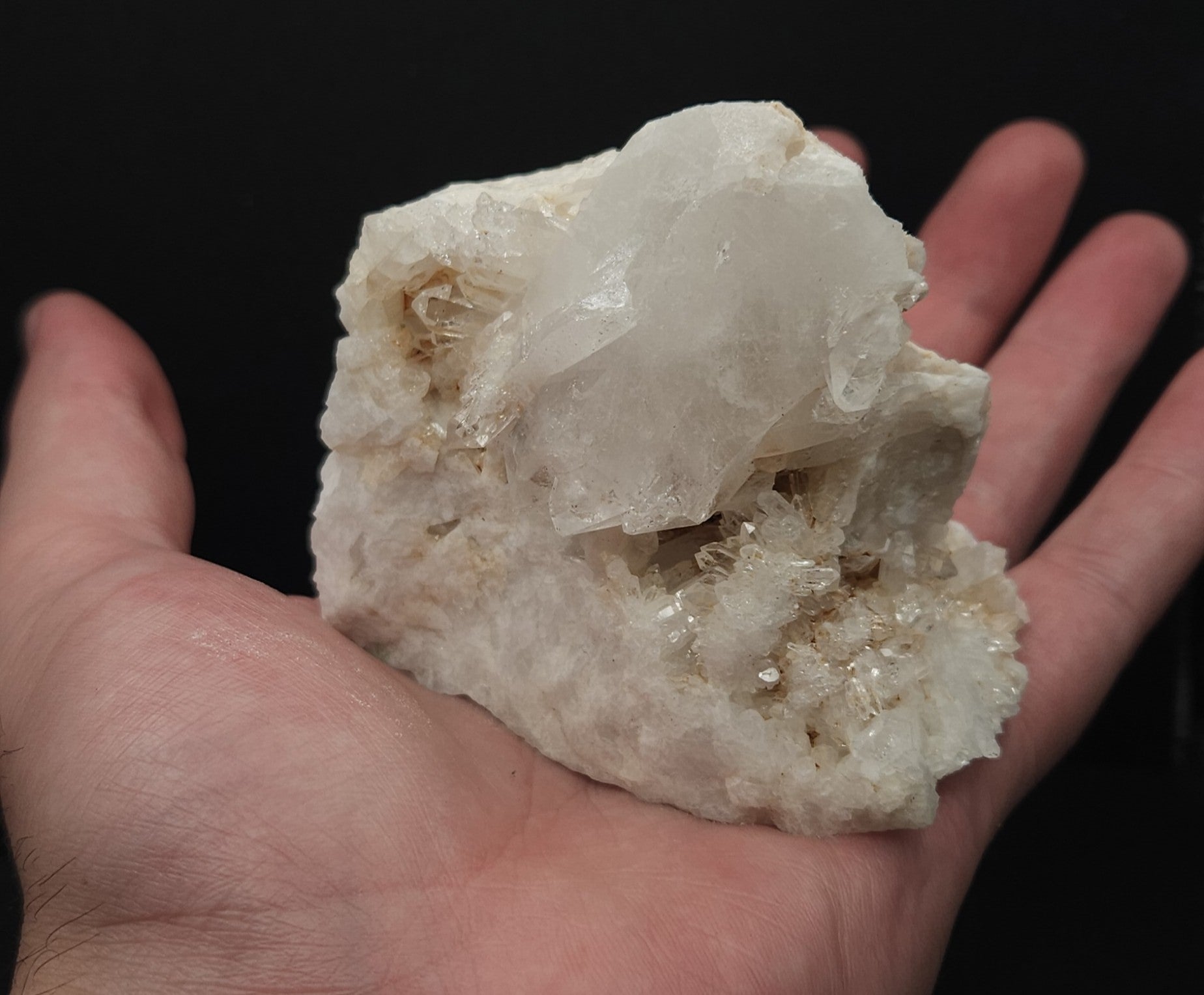 "Snow Storm" - Unique Crystal cluster with tons of little points, on quartz matrix