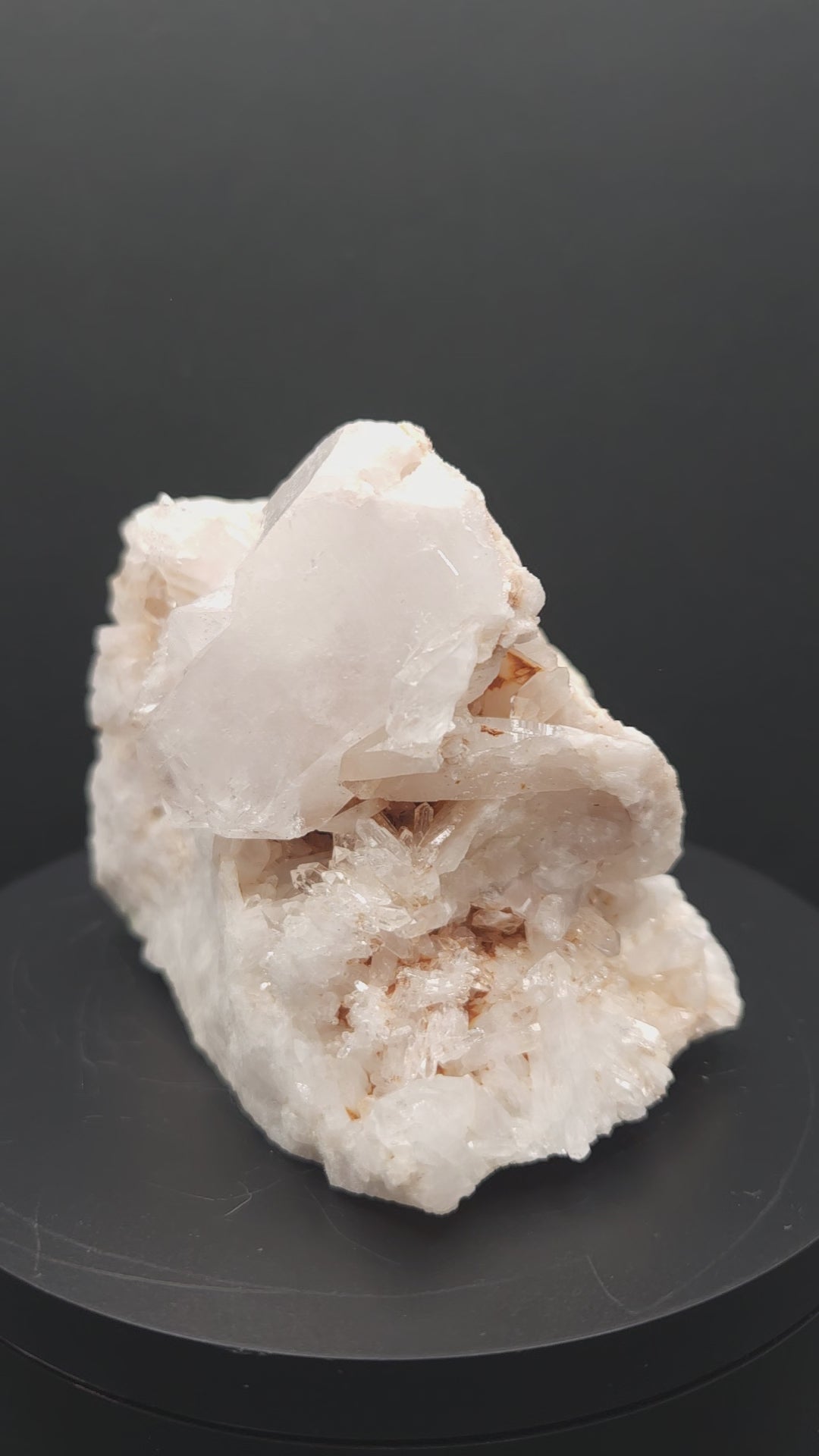 "Snow Storm" - Unique Crystal cluster with tons of little points, on quartz matrix