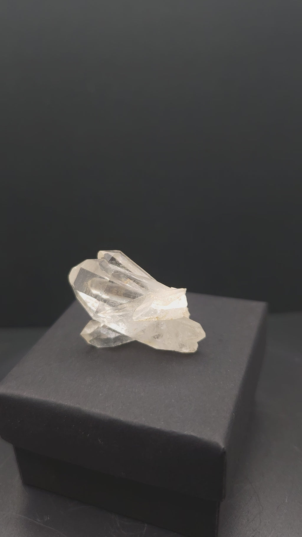 Small quartz crystal cluster